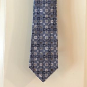 Geometric blue silk tie